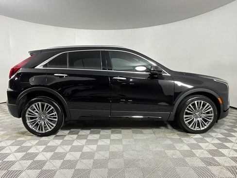 Used 2024 Cadillac XT4 Premium Luxury image 5