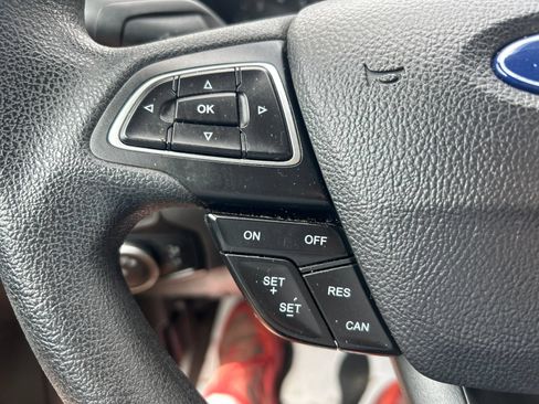 Used 2017 Ford Focus SE FWD image 22