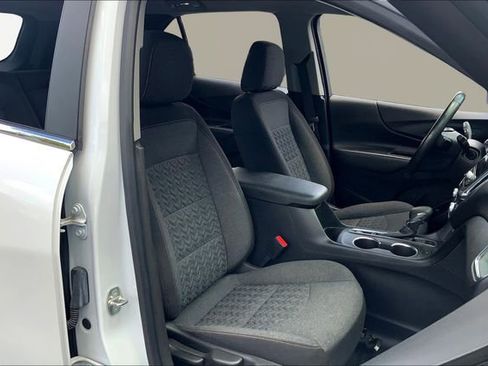 Used 2022 Chevrolet Equinox LT image 19