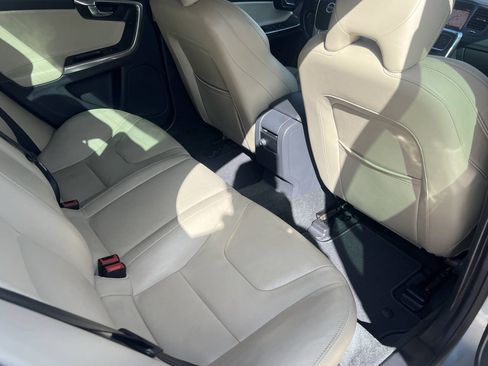 Used 2018 Volvo S60 T5 Dynamic w/ Vision Package FWD image 24
