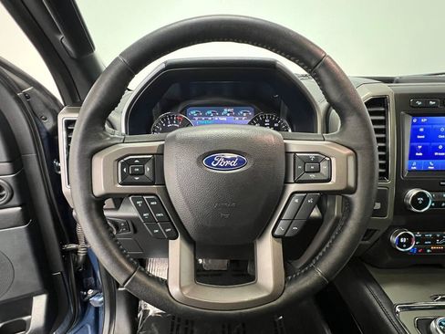 Used 2020 Ford Expedition XLT w/ Equipment Group 202A AWD/4WD image 17
