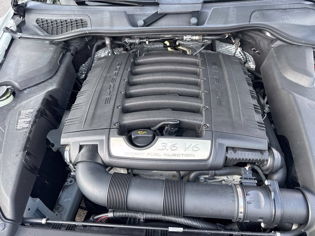 Used 2012 Porsche Cayenne AWD/4WD image 25