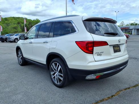 Used 2017 Honda Pilot Touring image 3