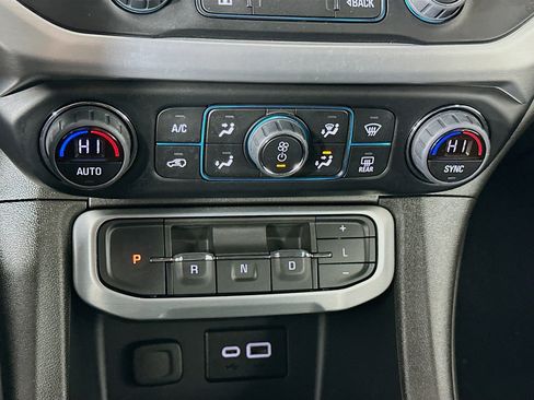 Used 2023 GMC Acadia SLE w/ Driver Convenience Package image 23