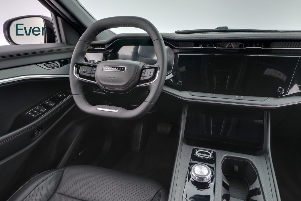 Used 2025 Jeep Wagoneer S Limited AWD/4WD image 25