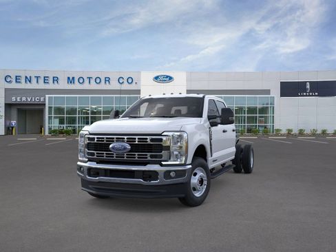 New 2026 Ford F350 XL w/ XL Chrome Package AWD/4WD image 2