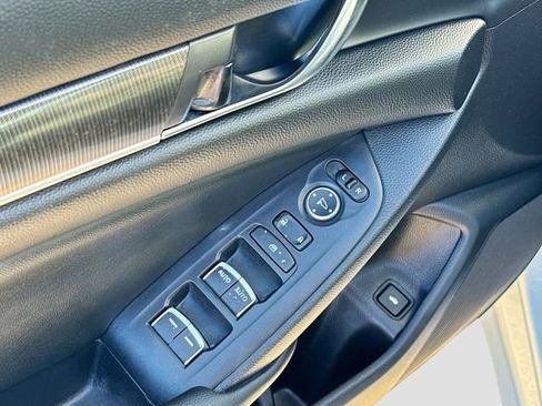 Used 2022 Honda Accord Sport image 19
