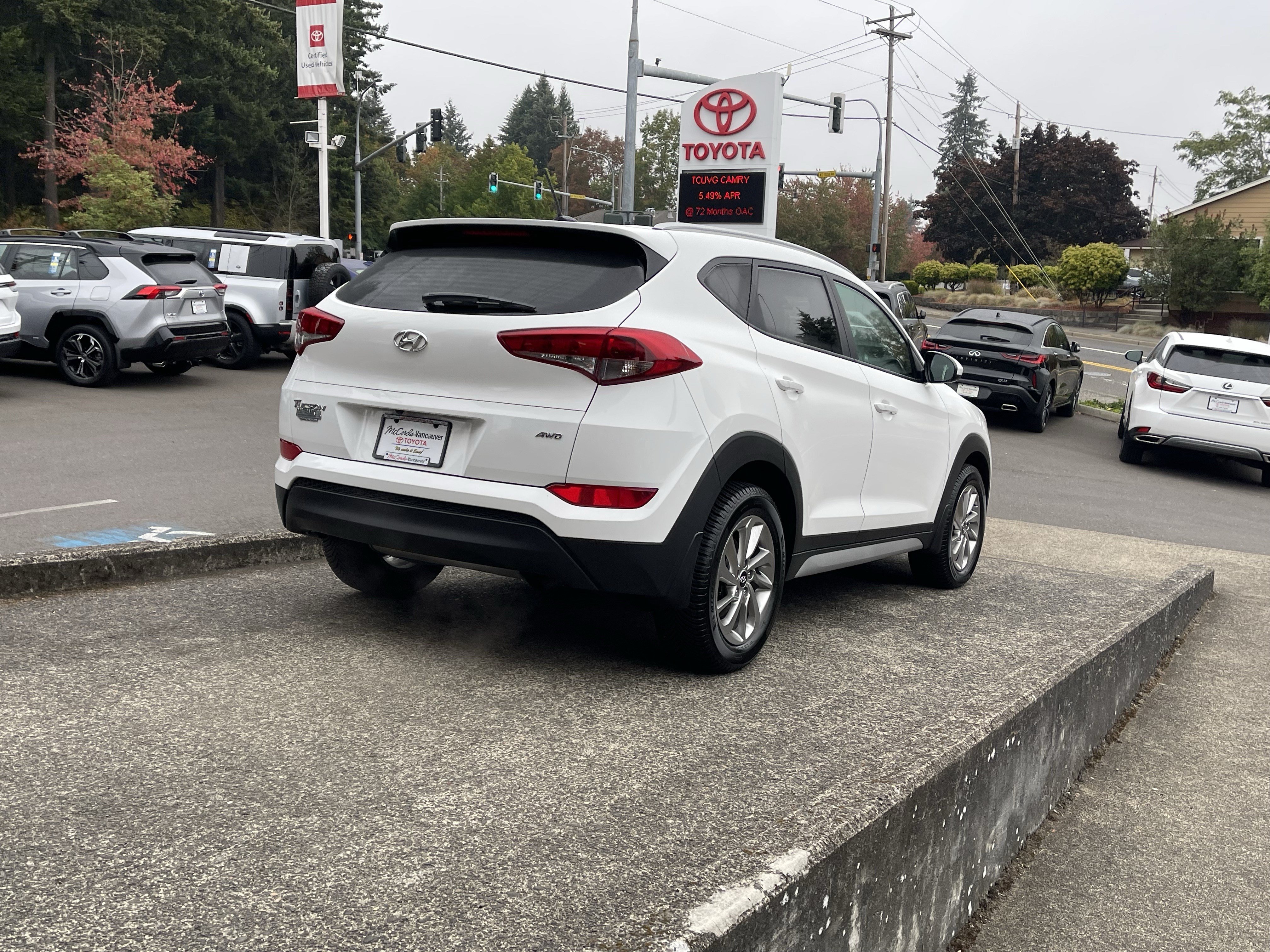 Used 2017 Hyundai Tucson SE w/ SE Popular Package 02 AWD/4WD image 8