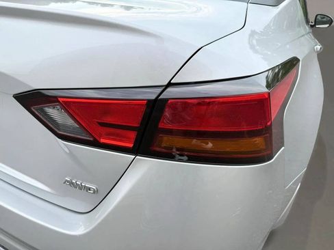 Used 2019 Nissan Altima 2.5 S AWD/4WD image 16