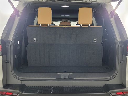 New 2025 Lexus LX 600 4WD w/ Luxury Package image 46