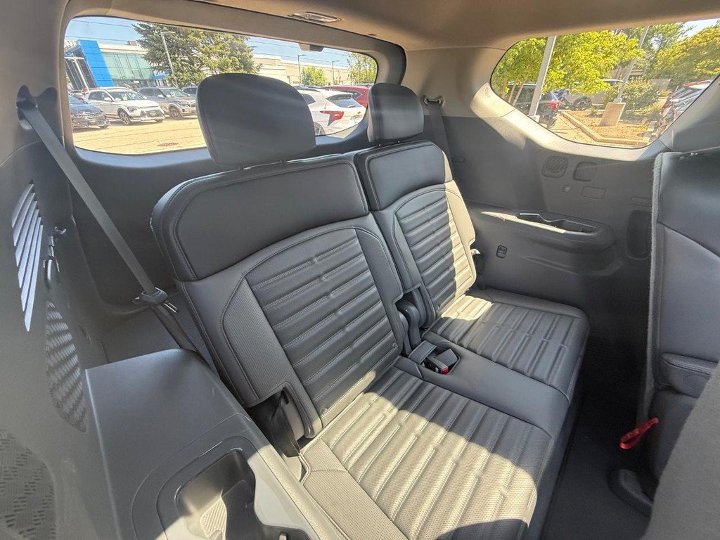 Used 2024 Kia EV9 Land AWD/4WD image 13