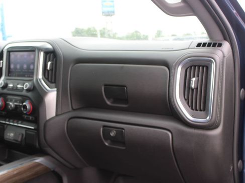 Used 2022 Chevrolet Silverado 1500 LT Trail Boss AWD/4WD image 31