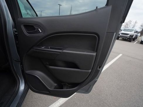 Used 2022 Chevrolet Colorado LT w/ Safety Package image 21