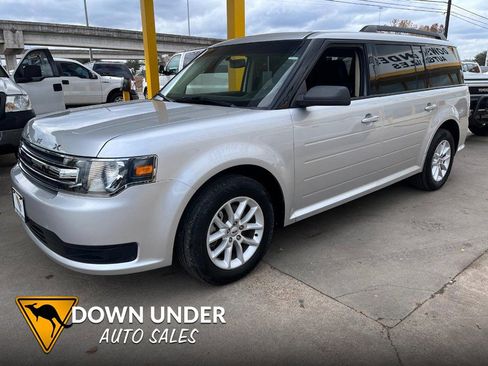Used 2019 Ford Flex SE image 1