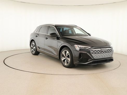 Certified 2024 Audi Q8 e-tron Premium Plus image 10