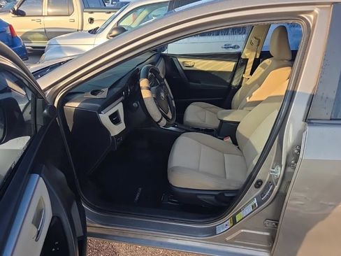 Used 2015 Toyota Corolla LE FWD image 7