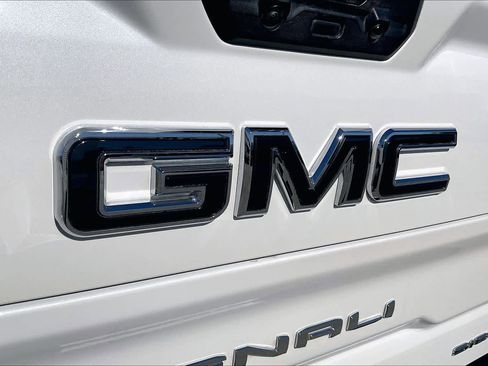 Certified 2025 GMC Sierra 1500 Denali Ultimate image 29