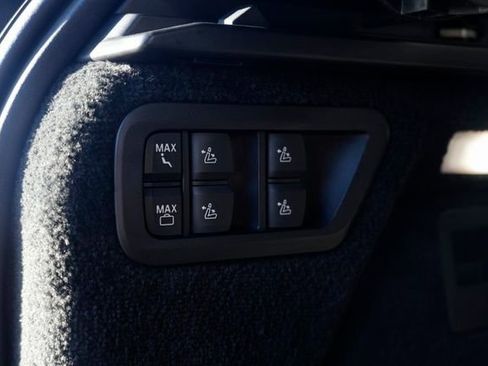 Used 2020 BMW X7 M50i w/ Dynamic Handling Package image 19