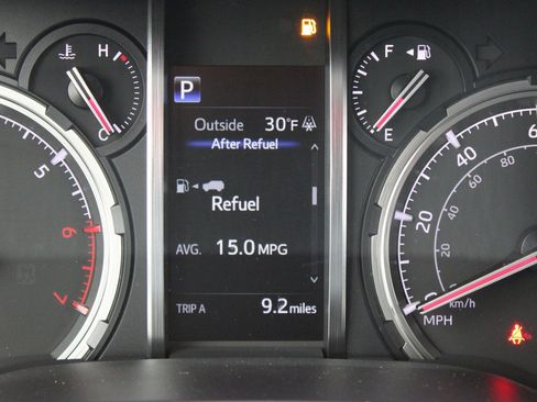 Used 2021 Toyota 4Runner Limited image 13