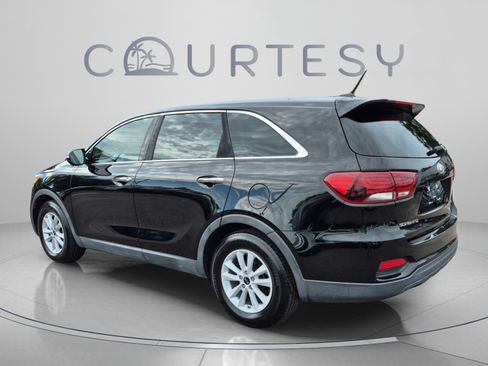 Used 2019 Kia Sorento L FWD image 3