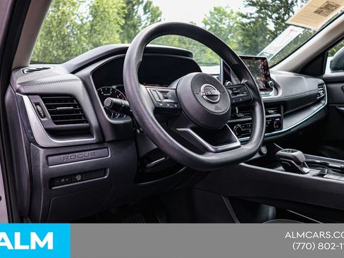 Used 2024 Nissan Rogue S FWD image 21