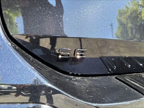 Used 2026 Volkswagen Tiguan SE R-Line AWD/4WD image 11