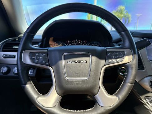 Used 2018 GMC Yukon Denali w/ Open Road Package AWD/4WD image 31