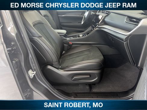 New 2026 Jeep Grand Cherokee Altitude AWD/4WD image 31