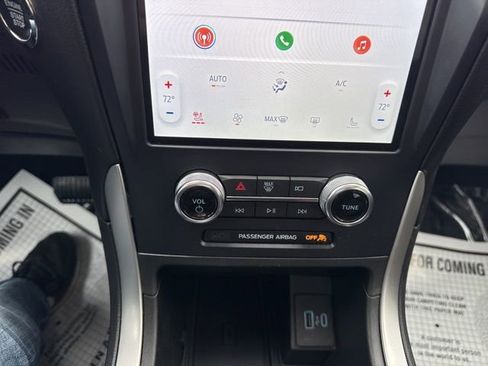 Used 2024 Ford Edge SEL w/ Convenience Package image 16