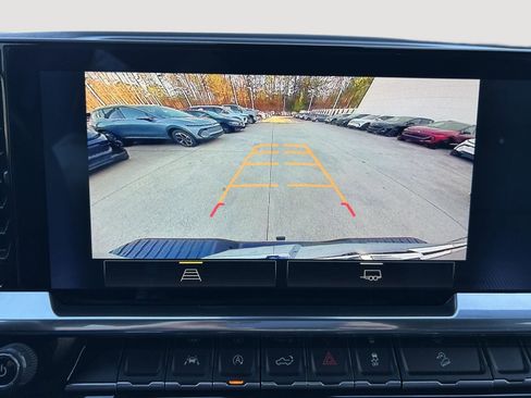 Used 2023 Chevrolet Silverado 1500 RST w/ Z71 Off-Road Package image 16