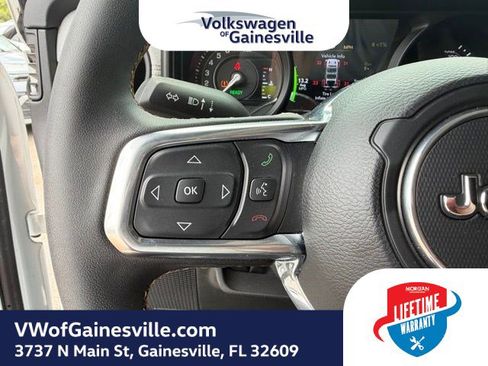 Used 2024 Jeep Wrangler Unlimited Sahara AWD/4WD image 24