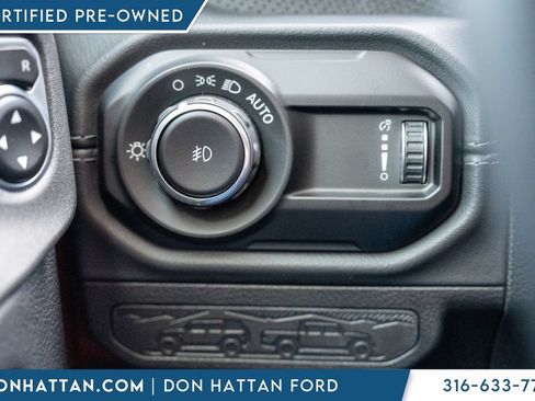 Used 2025 Jeep Wrangler Unlimited Rubicon w/ Convenience Group AWD/4WD image 18