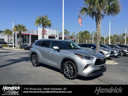 Used 2022 Toyota Highlander XLE