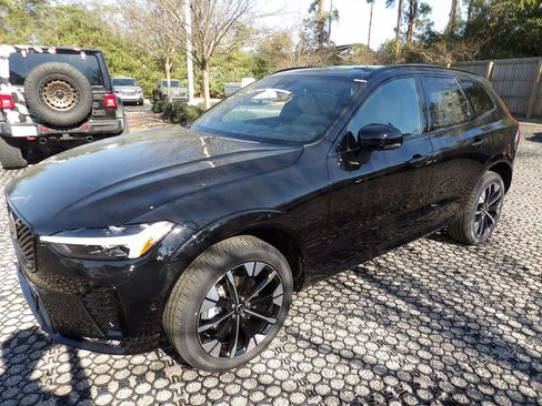 New 2026 Volvo XC60 B5 Plus w/ Protection Package Premier image 3