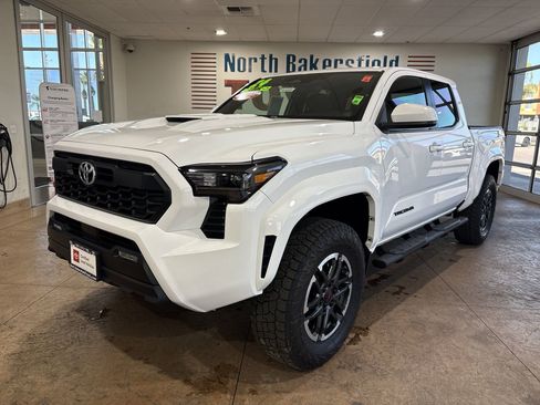 Certified 2024 Toyota Tacoma TRD Sport image 6