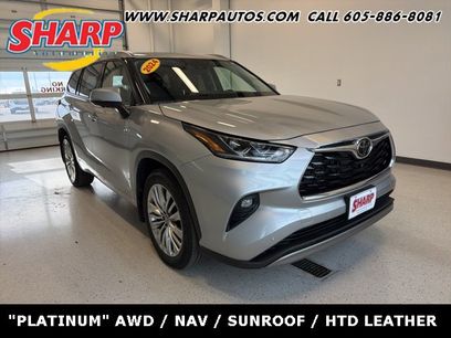 Used 2024 Toyota Highlander Platinum