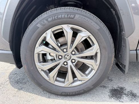 Used 2024 Toyota RAV4 Limited image 39