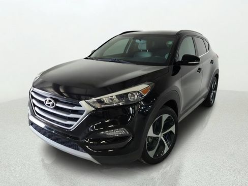 Used 2017 Hyundai Tucson Value AWD/4WD image 3