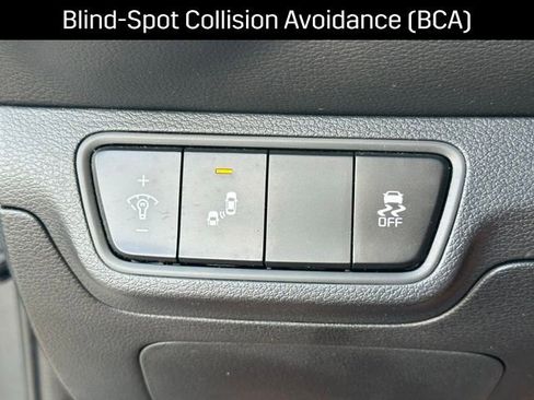 Used 2023 Kia Forte LXS w/ LXS Technology Package image 12