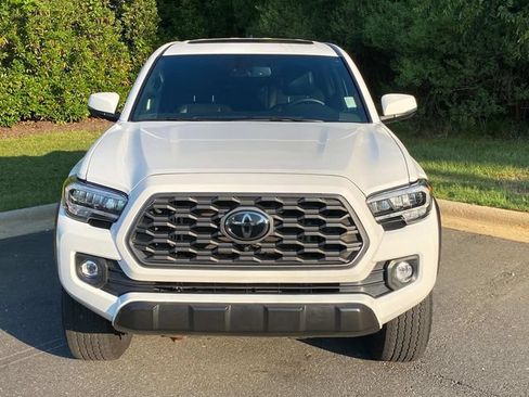 Used 2023 Toyota Tacoma TRD Off-Road w/ TRD Premium Off Road Package AWD/4WD image 2