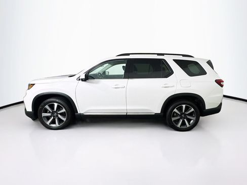 Used 2023 Honda Pilot Touring image 5