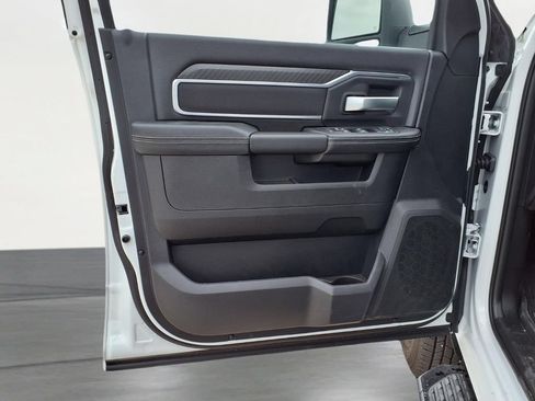 New 2026 RAM 3500 Big Horn AWD/4WD image 16