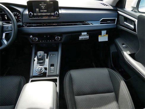 Used 2025 Mitsubishi Outlander ES image 12