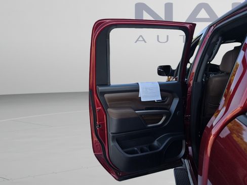 Used 2023 Nissan Titan Platinum Reserve w/ Off Road Protection Package AWD/4WD image 18