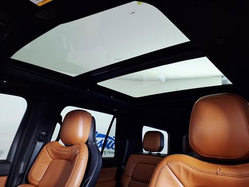 Used 2020 Lincoln Navigator Reserve w/ Equipment Group 208A Reserve image 15