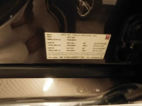 Used 2013 Tesla Model S RWD image 30