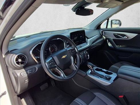 Used 2025 Chevrolet Blazer LT AWD/4WD image 10