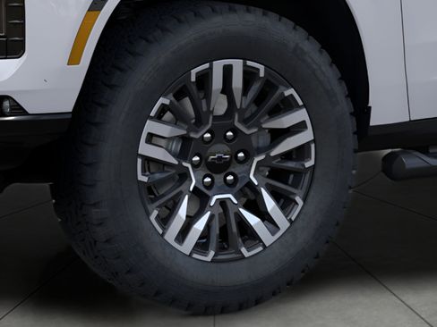 Used 2026 Chevrolet Tahoe Z71 AWD/4WD image 9