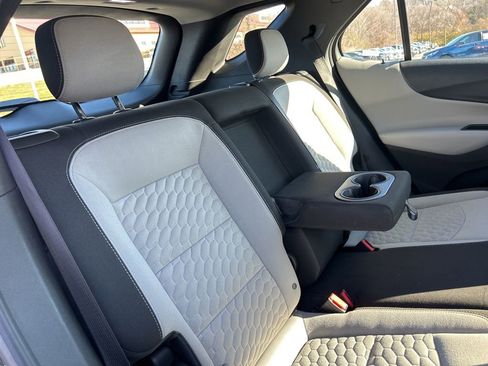 Used 2020 Chevrolet Equinox LS image 41