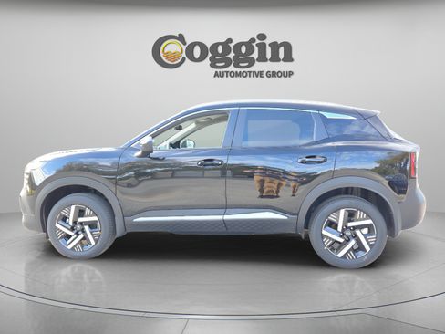 Used 2026 Nissan Kicks SV FWD image 3